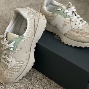 New balance womens/men’s shoes